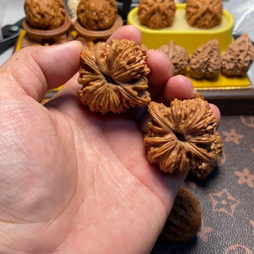 桃核把件44尺四座楼