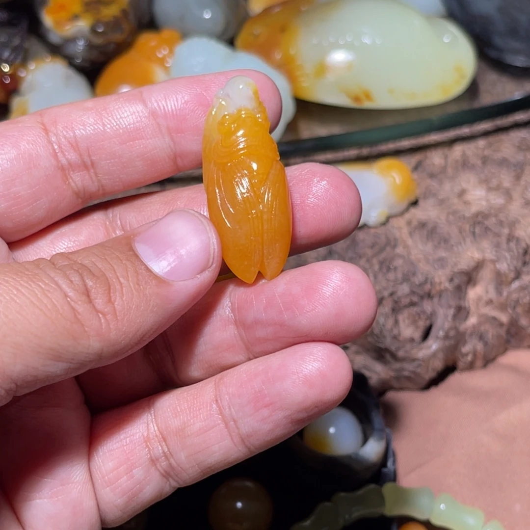 和田玉未镶嵌车挂