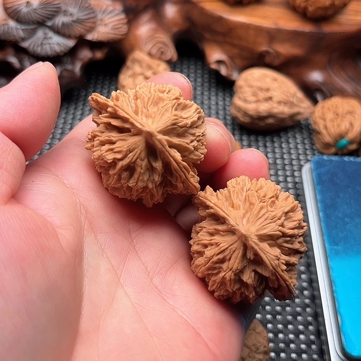 桃核把件核桃盘龙纹42