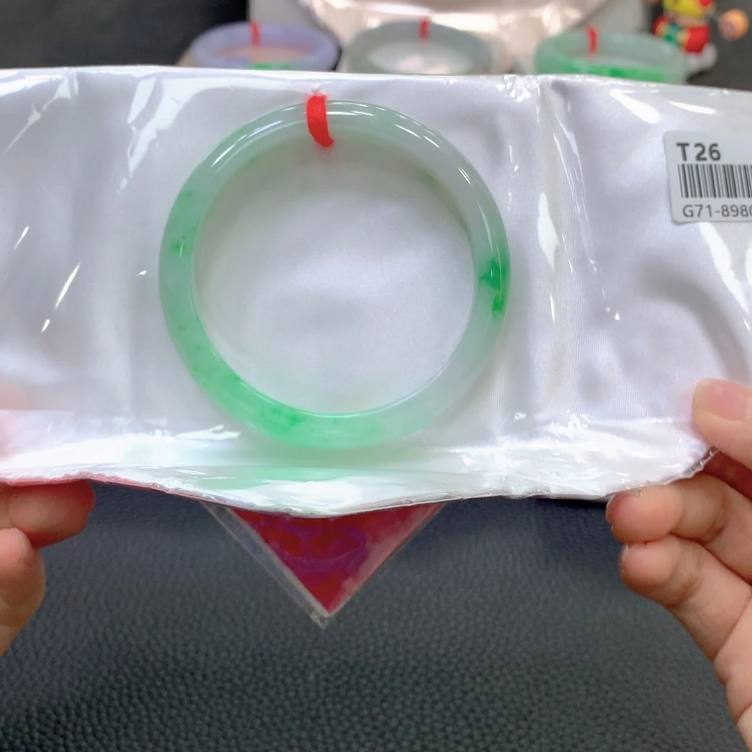 翡翠未镶嵌手镯28