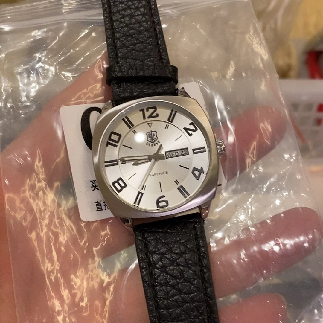 胶带日内瓦印记腕表