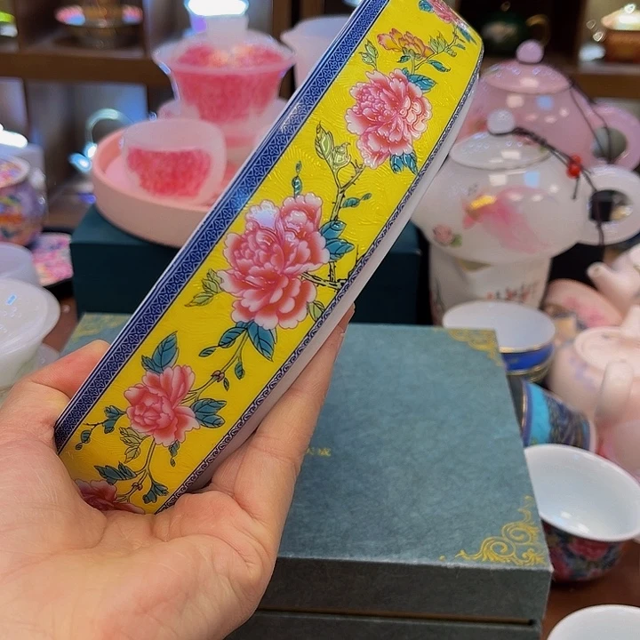 段泥茶杯吧啦吧啦的说我是