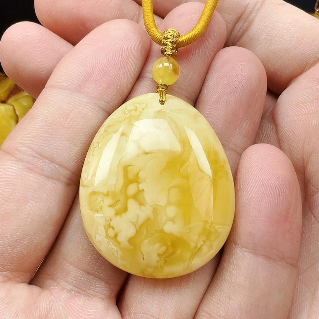 蜜蜡未镶嵌珠宝奇石蜜蜡吊坠11克，背面原皮色