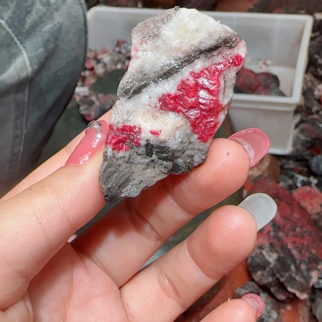 天然辰砂朱砂毛石头3