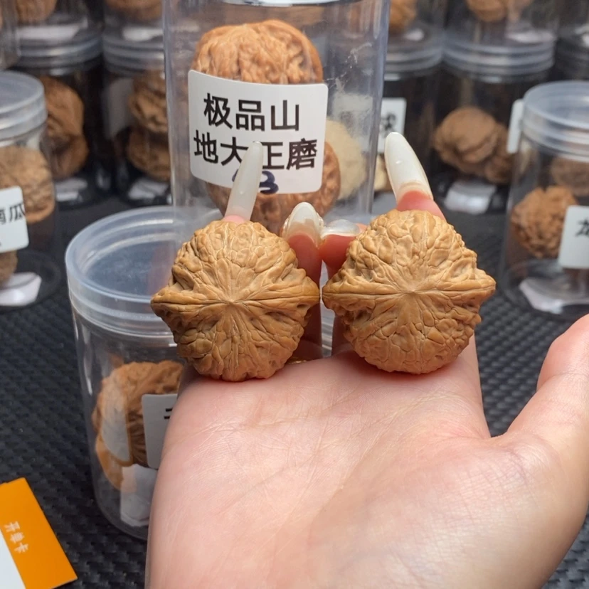 【闪购商品】核桃其他上***灯铁锤。