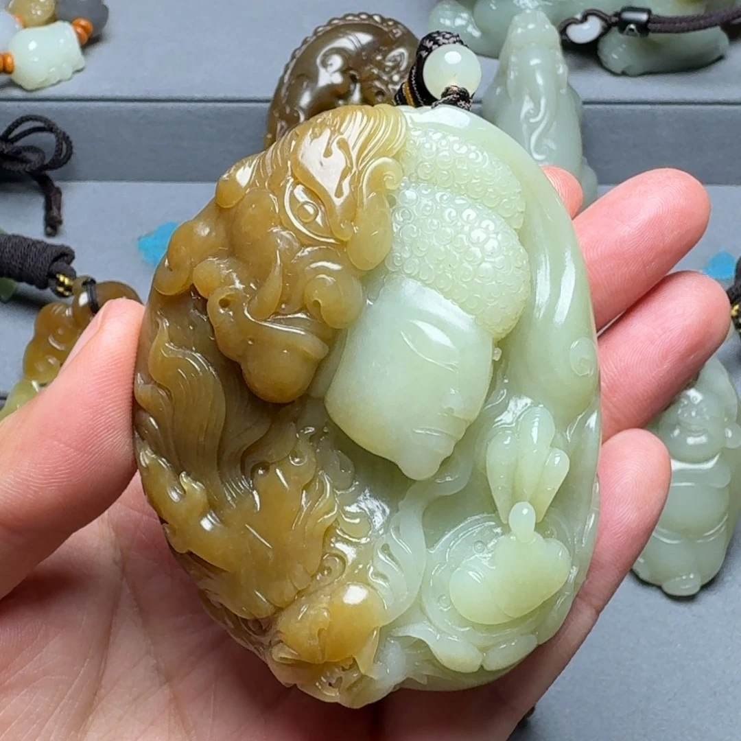 燎***岳和田玉未镶嵌颈饰