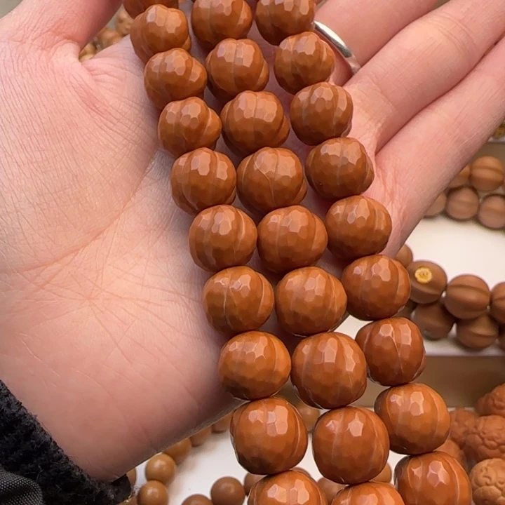 猴头核桃吊坠二等钻石面卷卷酥微瑕款