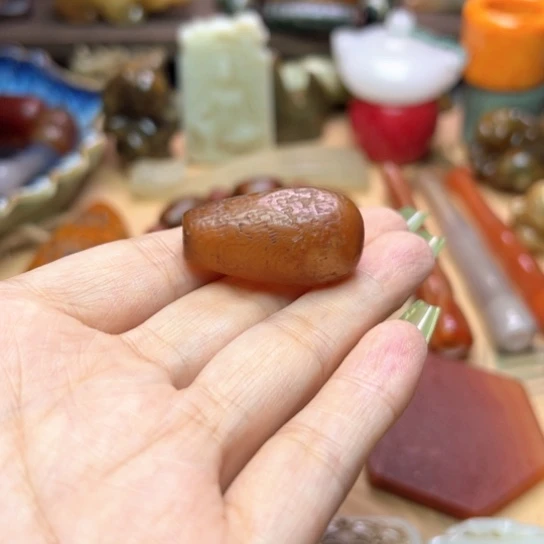 未镶嵌蛇纹石玉颈饰