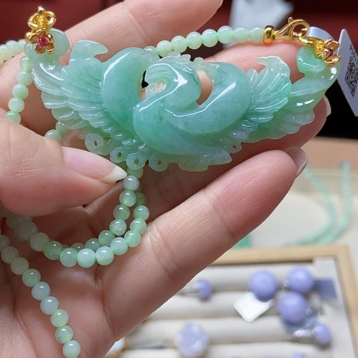 翡翠未镶嵌颈饰吊坠