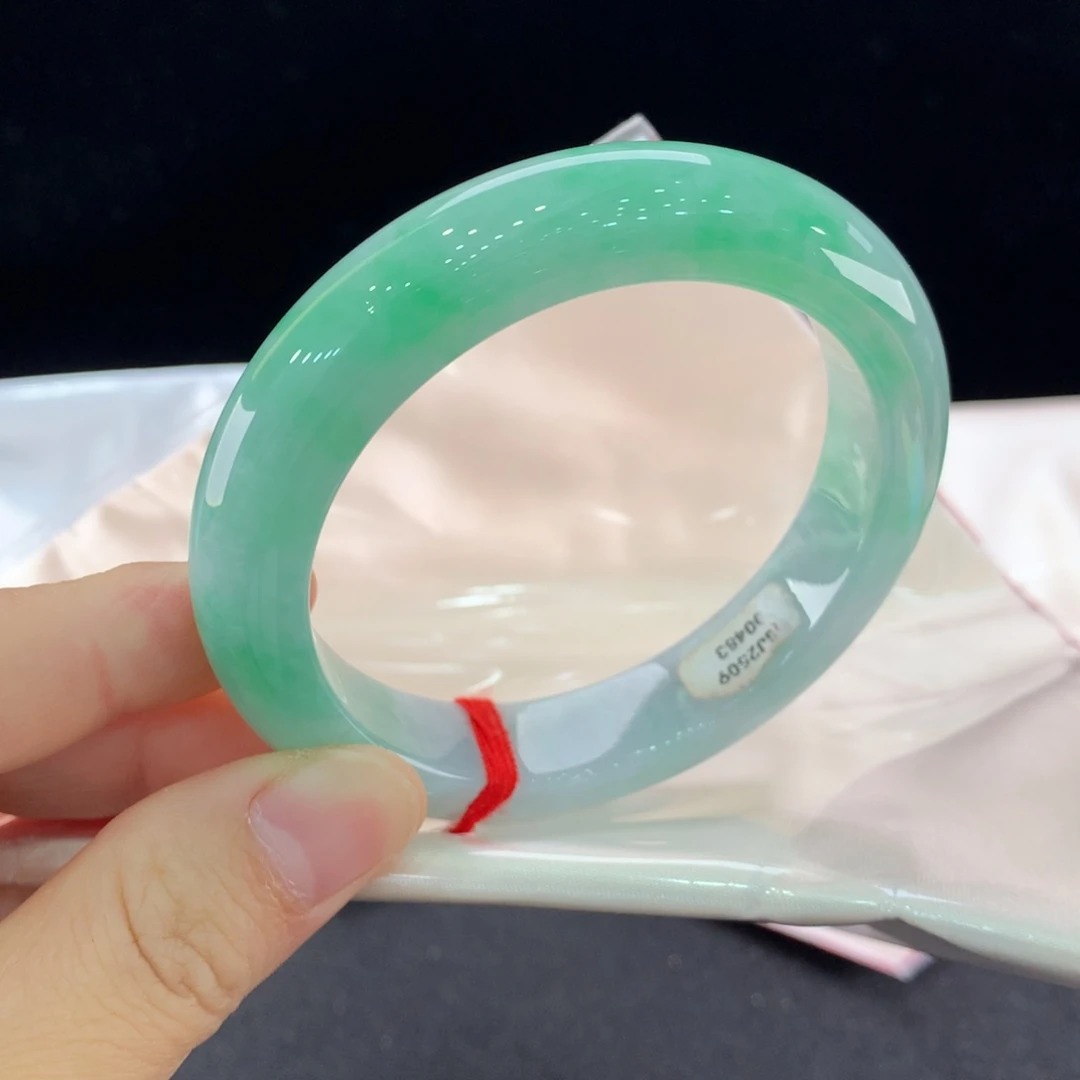 翡翠未镶嵌手镯0483