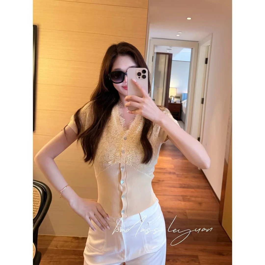 【敲福利！】LEYUAN.蕾丝拼接短袖针织衫女夏季紧身设计感开衫别致