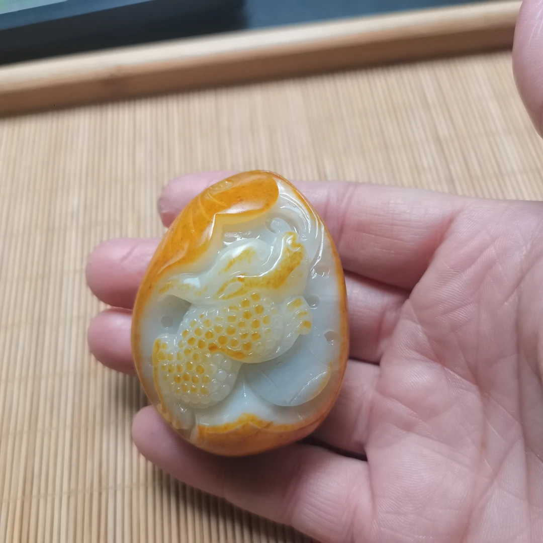 新疆和田玉金蟾把件115克