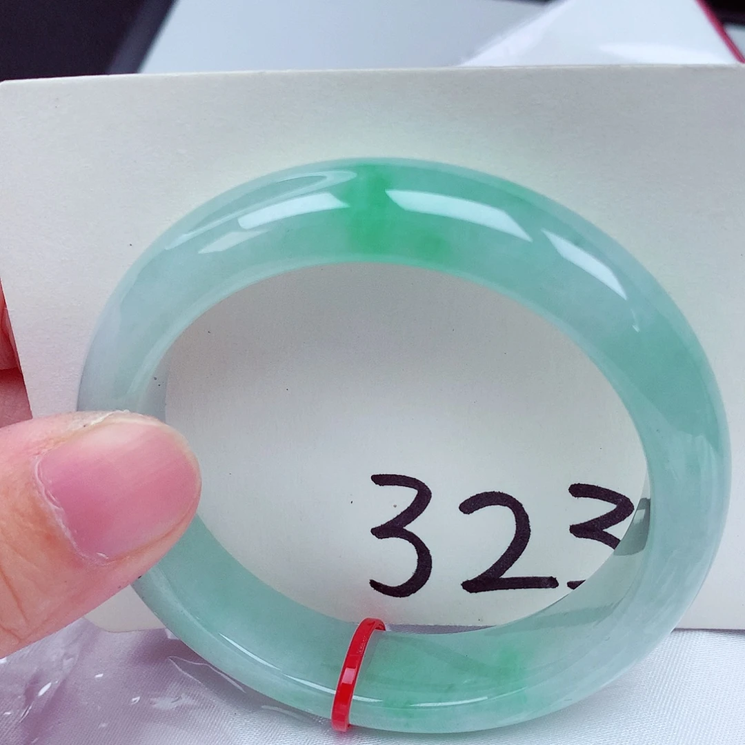 翡翠未镶嵌手镯翡翠