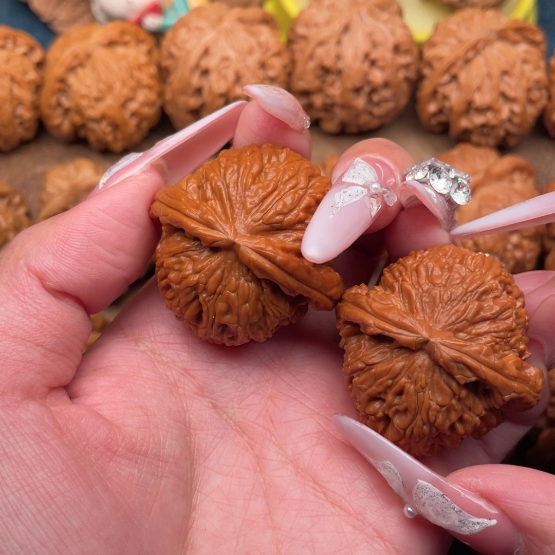 吊坠文玩核桃全品精配老树红皮球白39