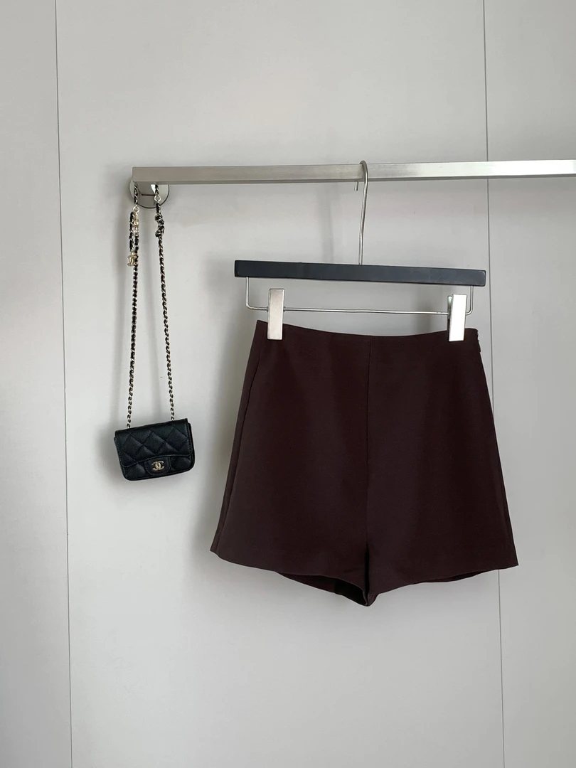 轮N 14【黑巧短裤】经典版型！不易皱随时高品质状态的高腰短裤