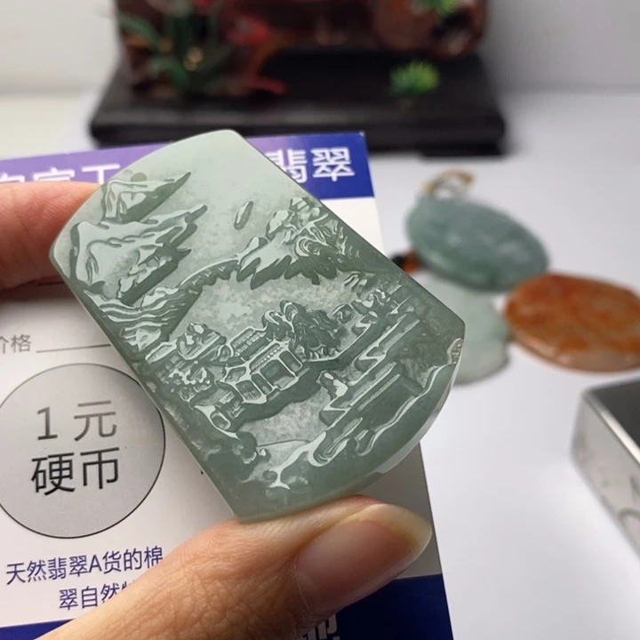 翡翠未镶嵌颈饰翡翠