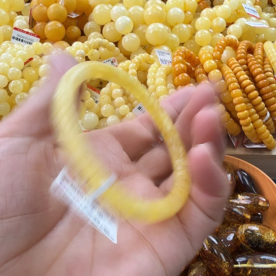 未镶嵌琥珀珠宝奇石