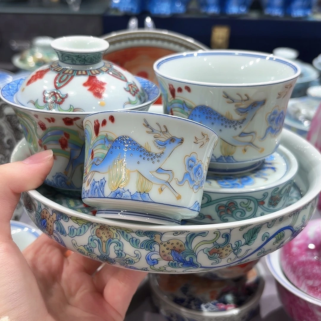 瓷片景德镇瓷器精品陈列