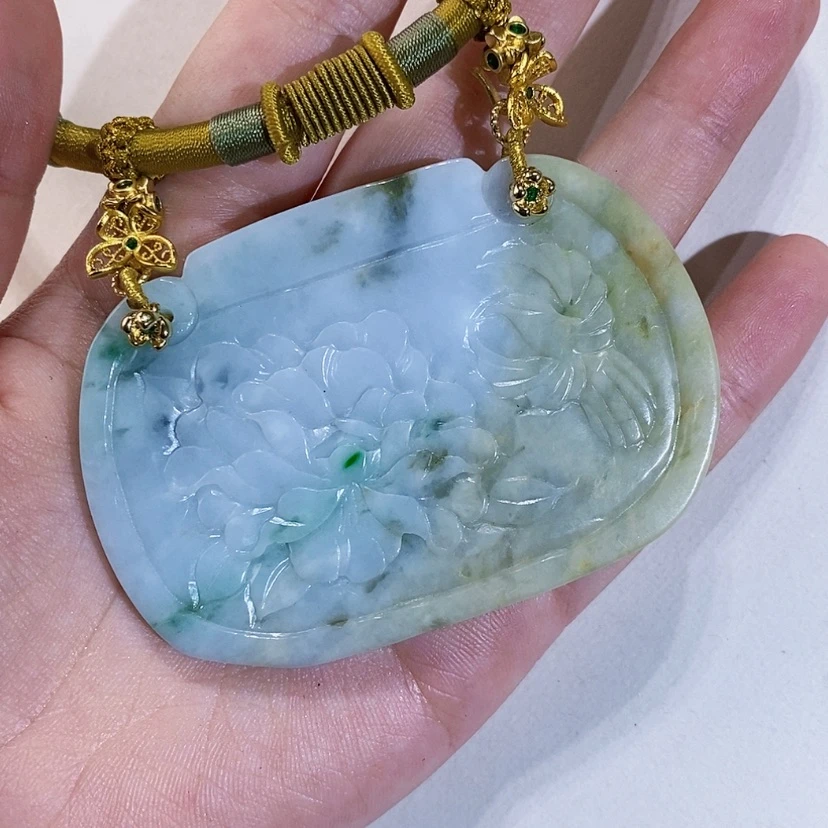 【闪购商品】翡翠未镶嵌颈饰吊坠