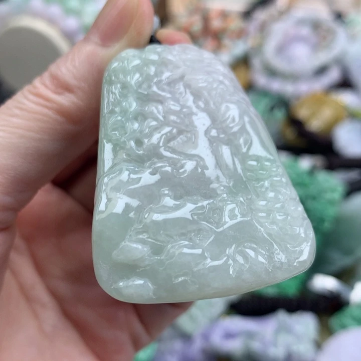 翡翠未镶嵌颈饰吊坠