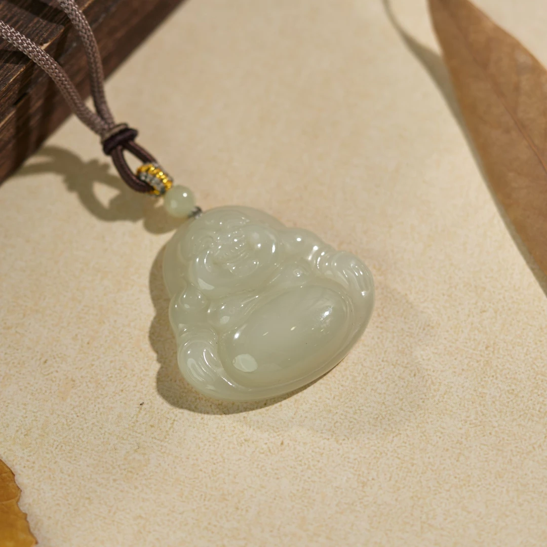 L【玉氏珠宝】和田玉佛公吊坠-约39*10mm 多样性发一 CAN1470668
