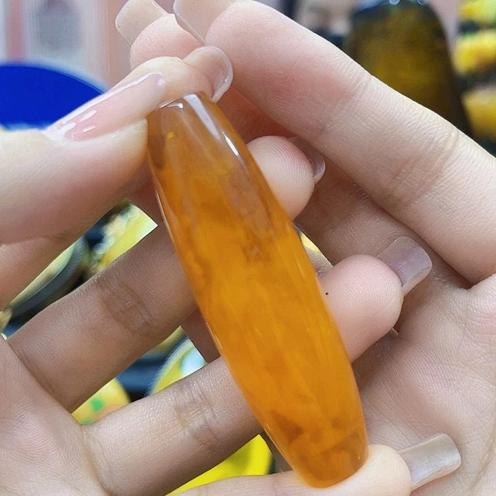 琥珀未镶嵌颈饰吊坠