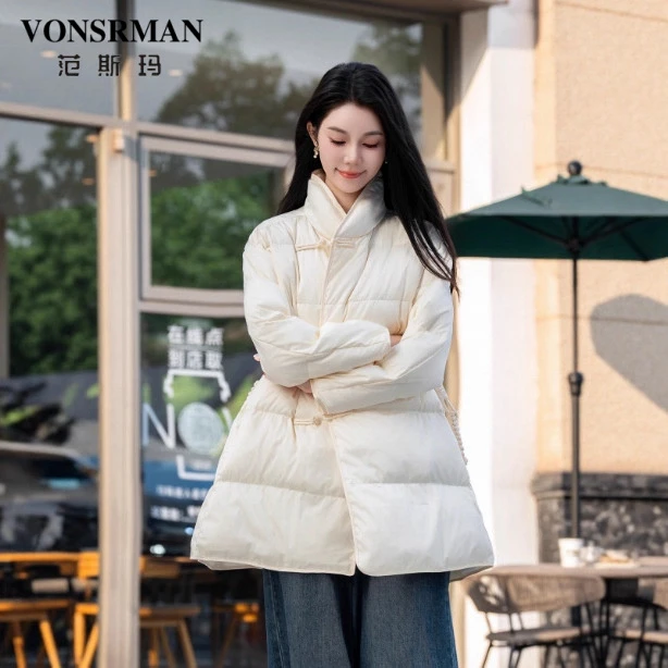 VONSRMAN复古盘扣羽绒服女冬季2025年新款纯色收腰保暖中长款外套