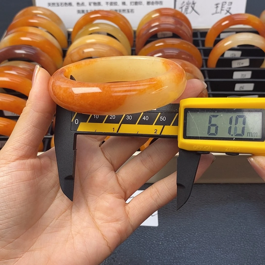 未镶嵌石英质玉（黄龙玉）手镯151号茄子山金沙老油红如血黄龙