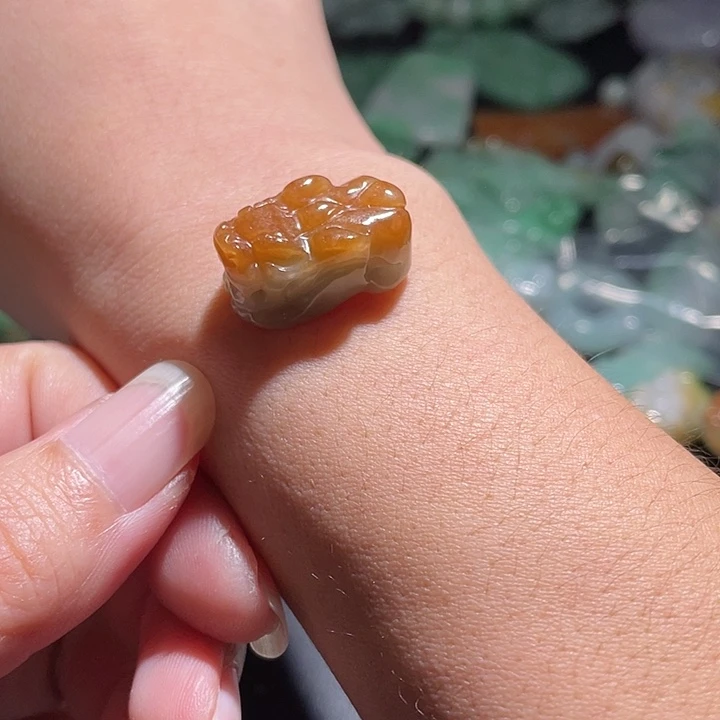 颈饰未镶嵌翡翠天