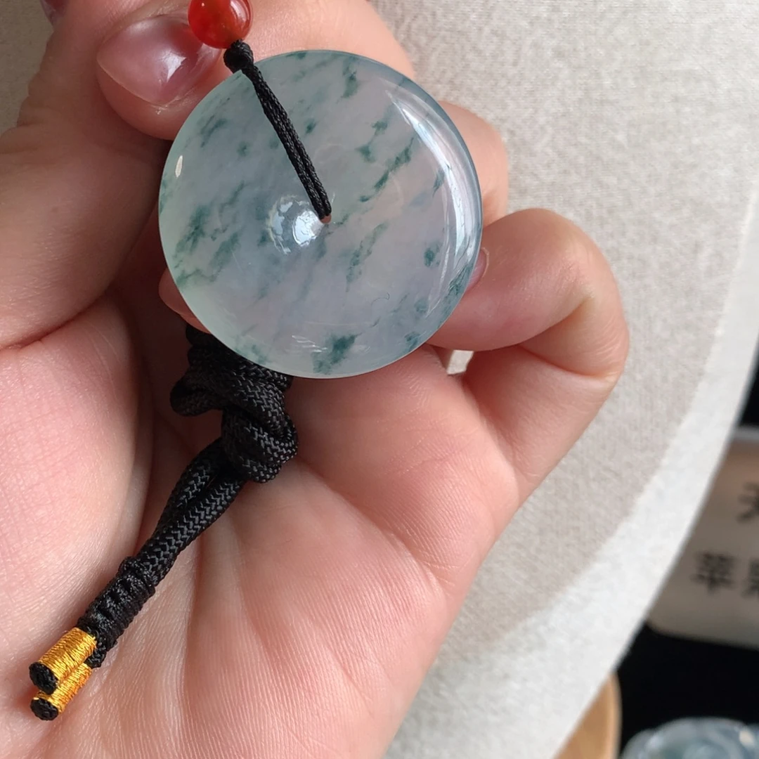 翡翠未镶嵌吊坠(赠链)翡翠