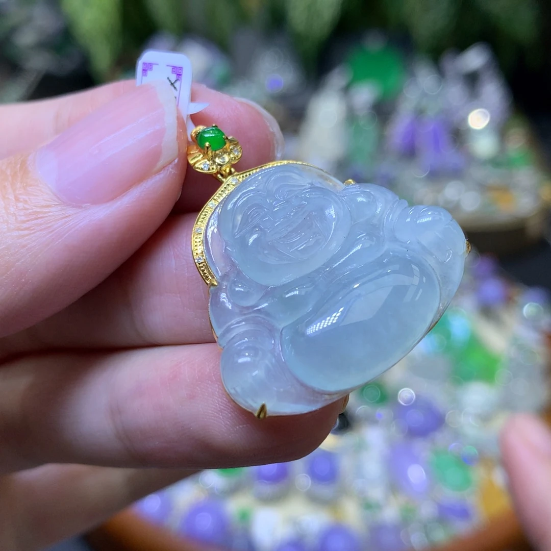 颈饰18K金镶嵌翡翠