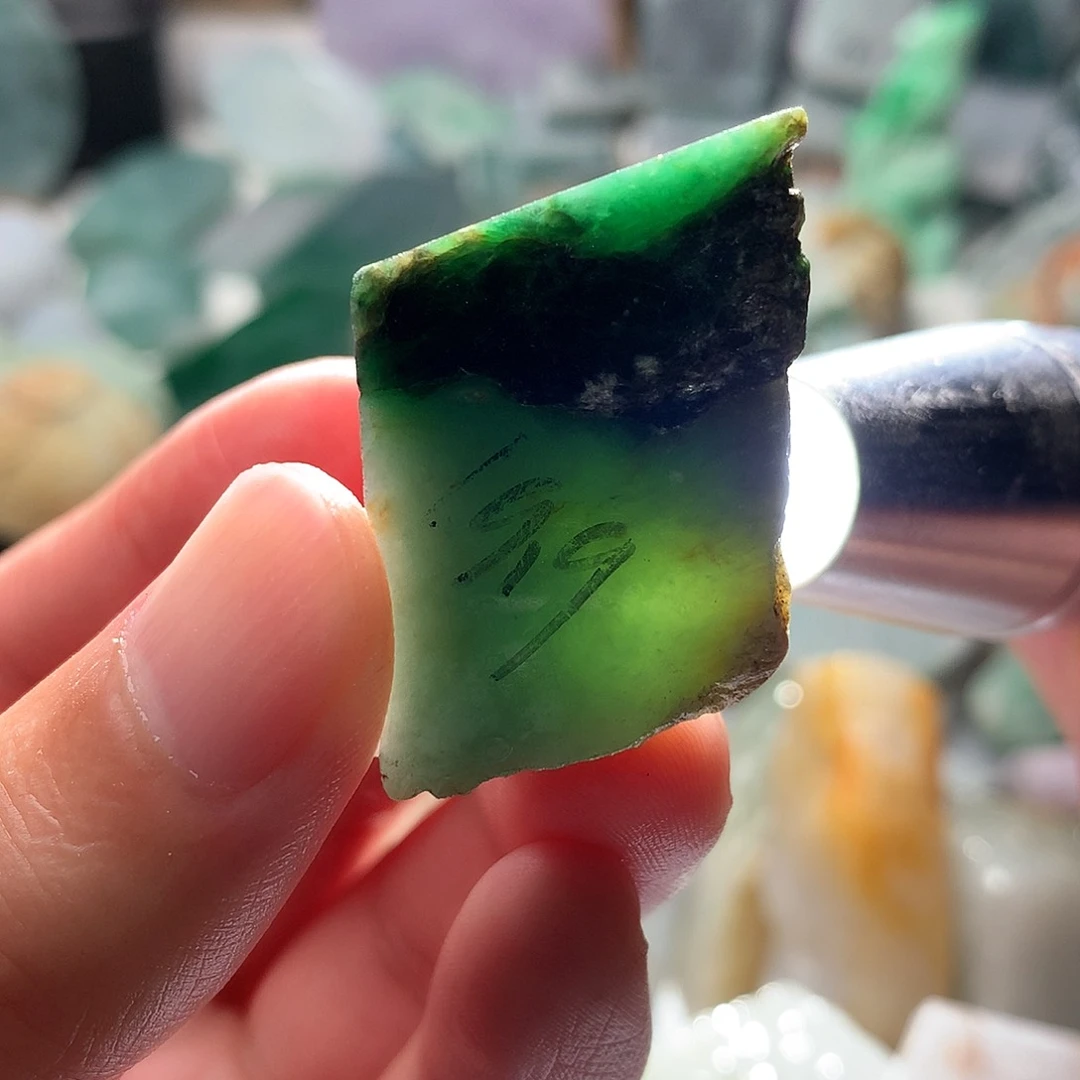 翡翠散珠翡翠原石片料