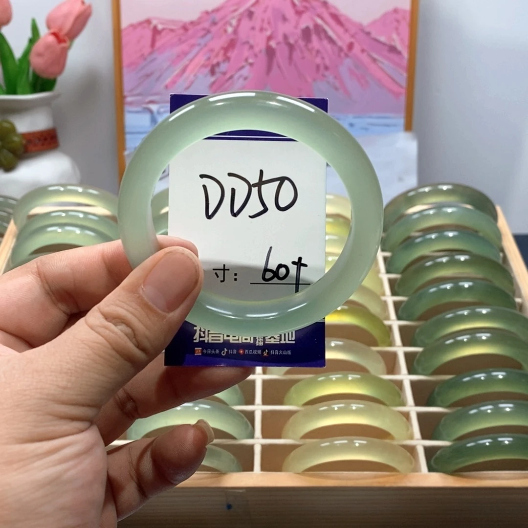 未镶嵌岫玉手镯小*卡手镯