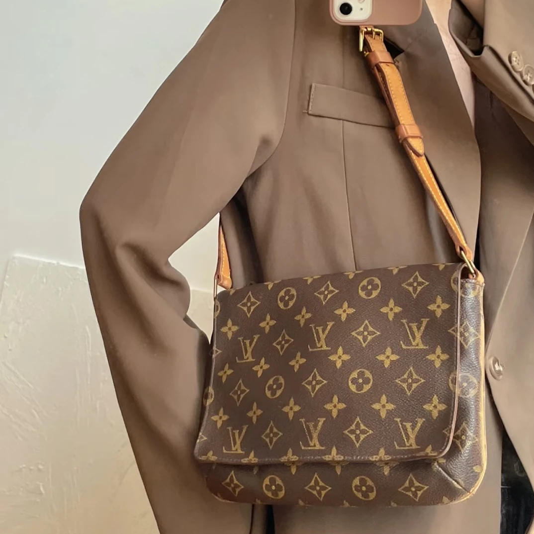95新 LouisVuitton/路易威登 杭御古屋/44989/横版王菲 00年