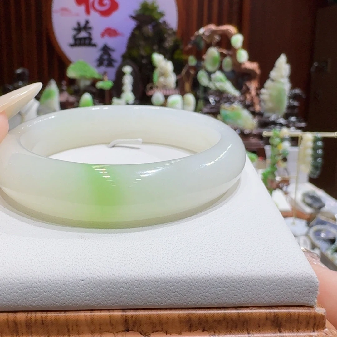 未镶嵌手镯和田玉（翠青玉）白底翠5253