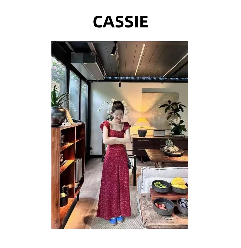 CASSIE法式优雅方领小碎花抽绳系带显瘦长款度假风连衣裙