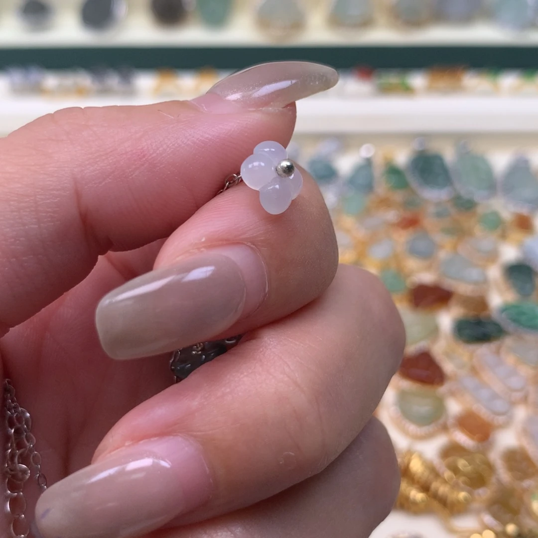 颈饰银S925镶嵌翡翠k***Z