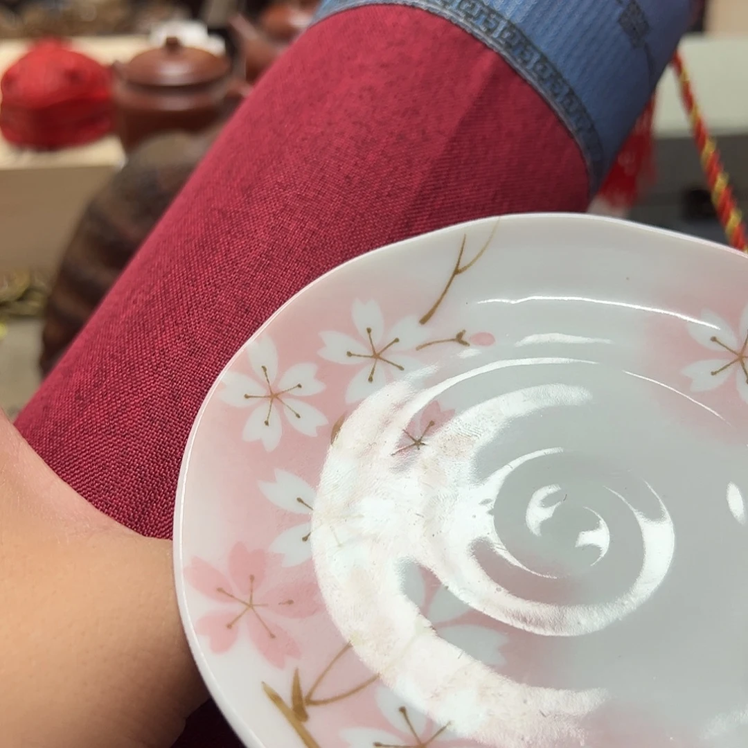 瓷片瓷器瓷器持股