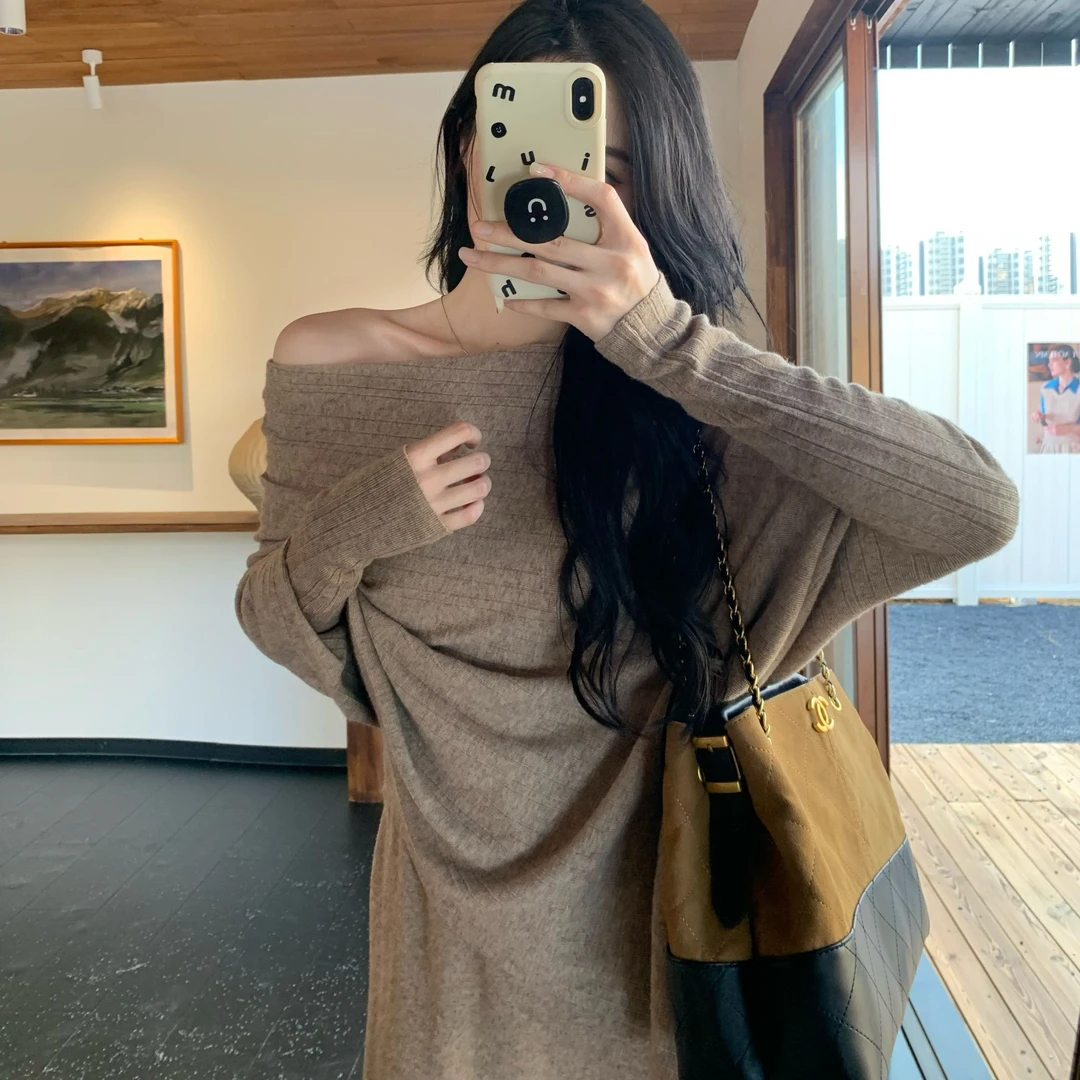 新款秋冬法式慵懒风松弛感斜肩安迪绒上衣女8265#A