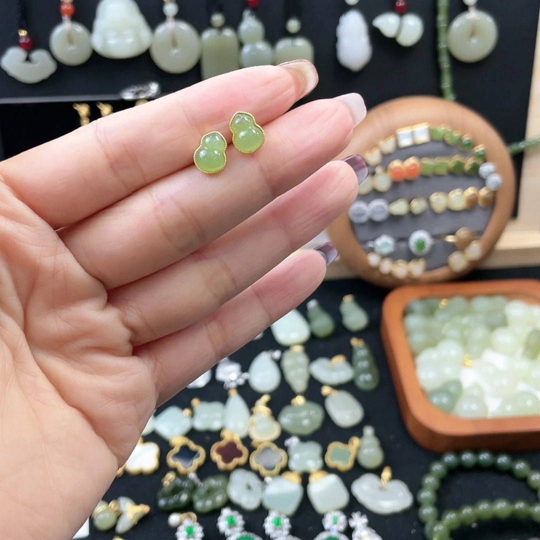 和田玉（糖玉）颈饰银S925镀金镶嵌