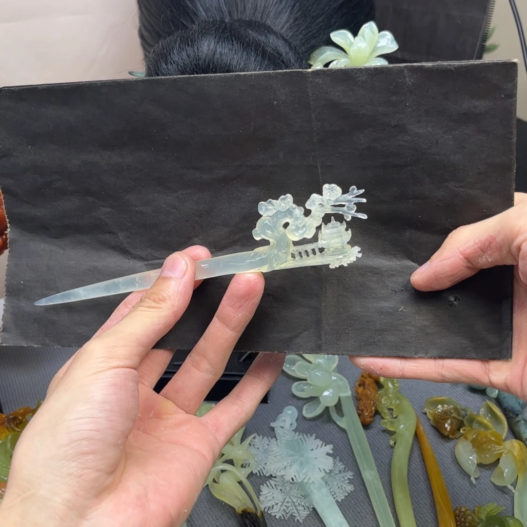 蛇纹石玉未镶嵌发饰