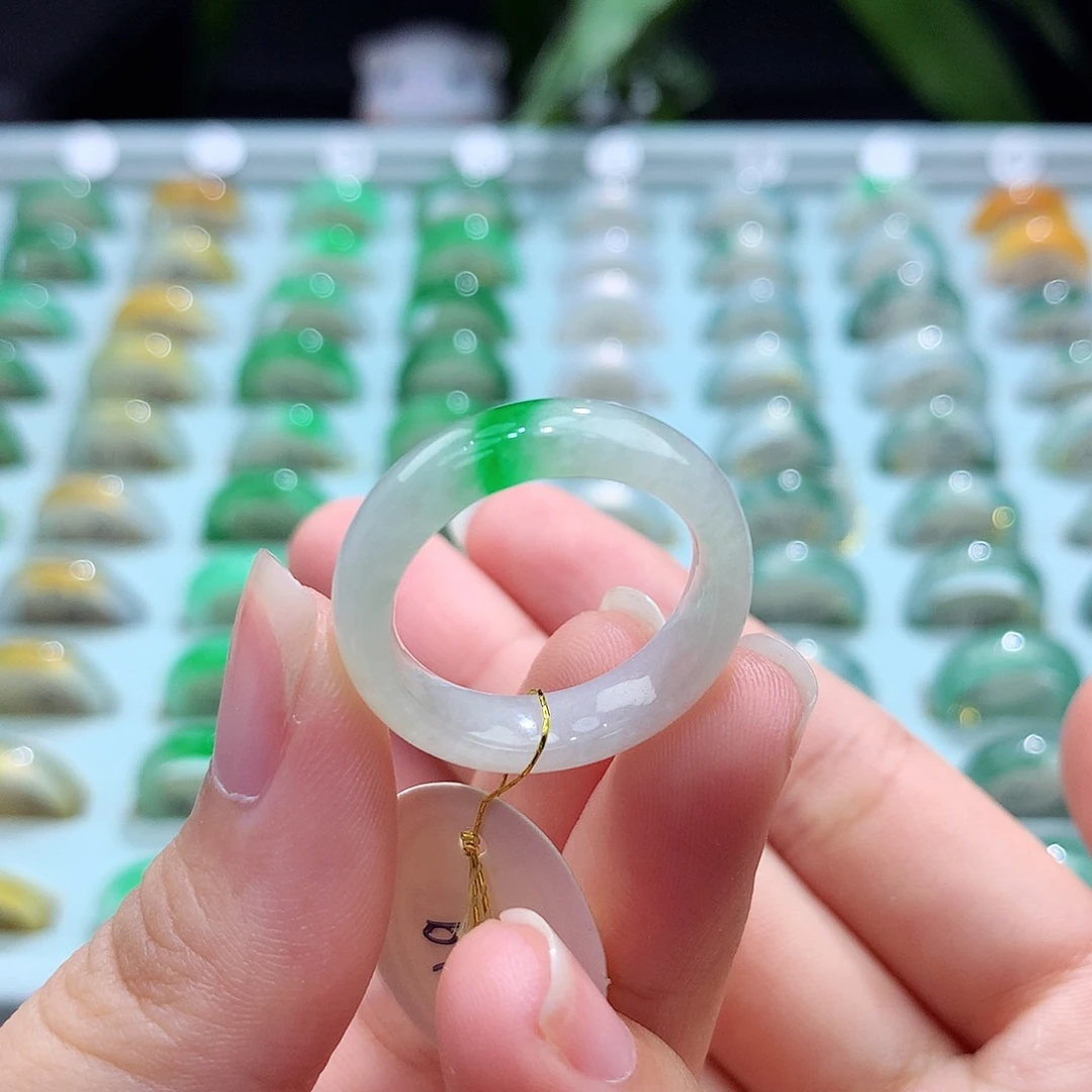 翡翠戒指未镶嵌19圈
