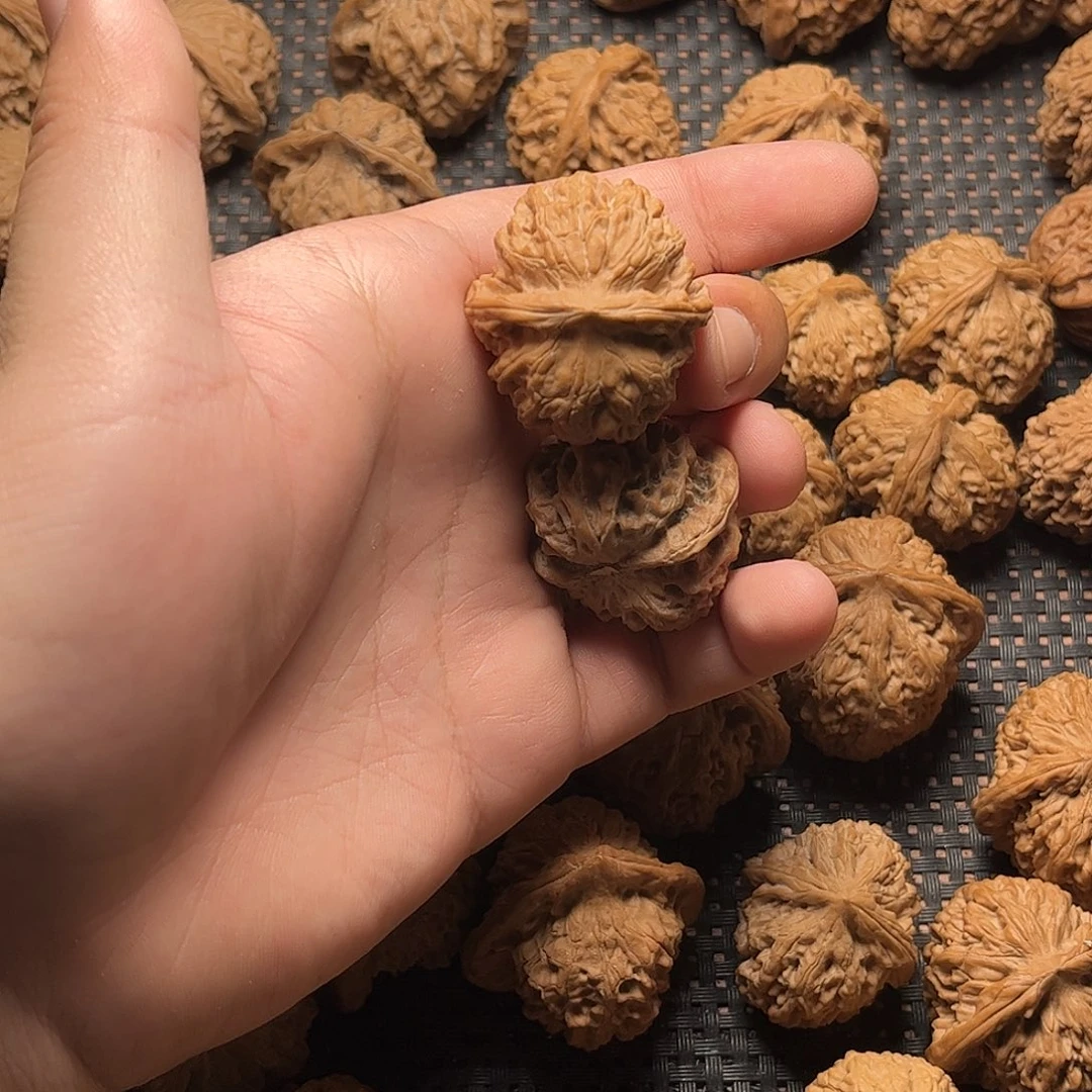 文玩核桃把件高****计金锭