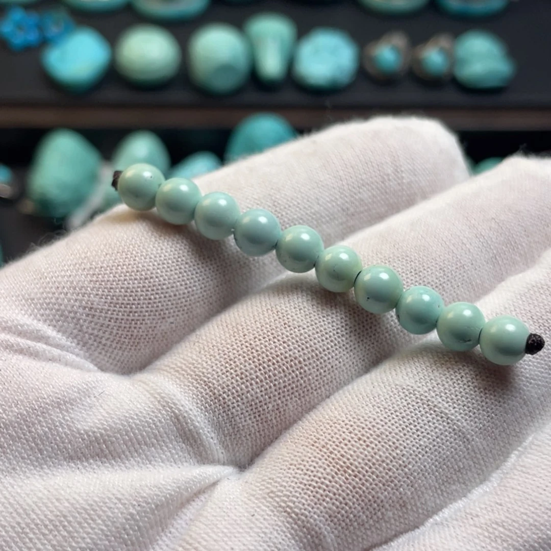 重***生绿松石未镶嵌颈饰