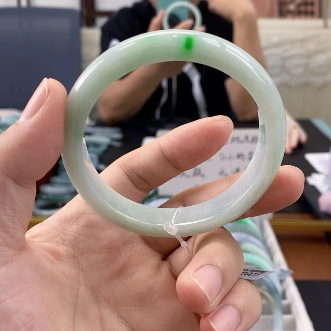 未镶嵌手镯翡翠61.6圈晴底带阳绿 7号