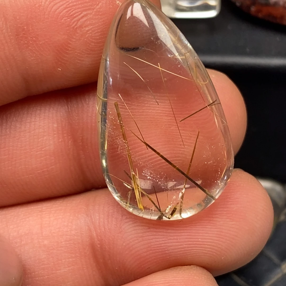 水晶颈饰未镶嵌浮**尘