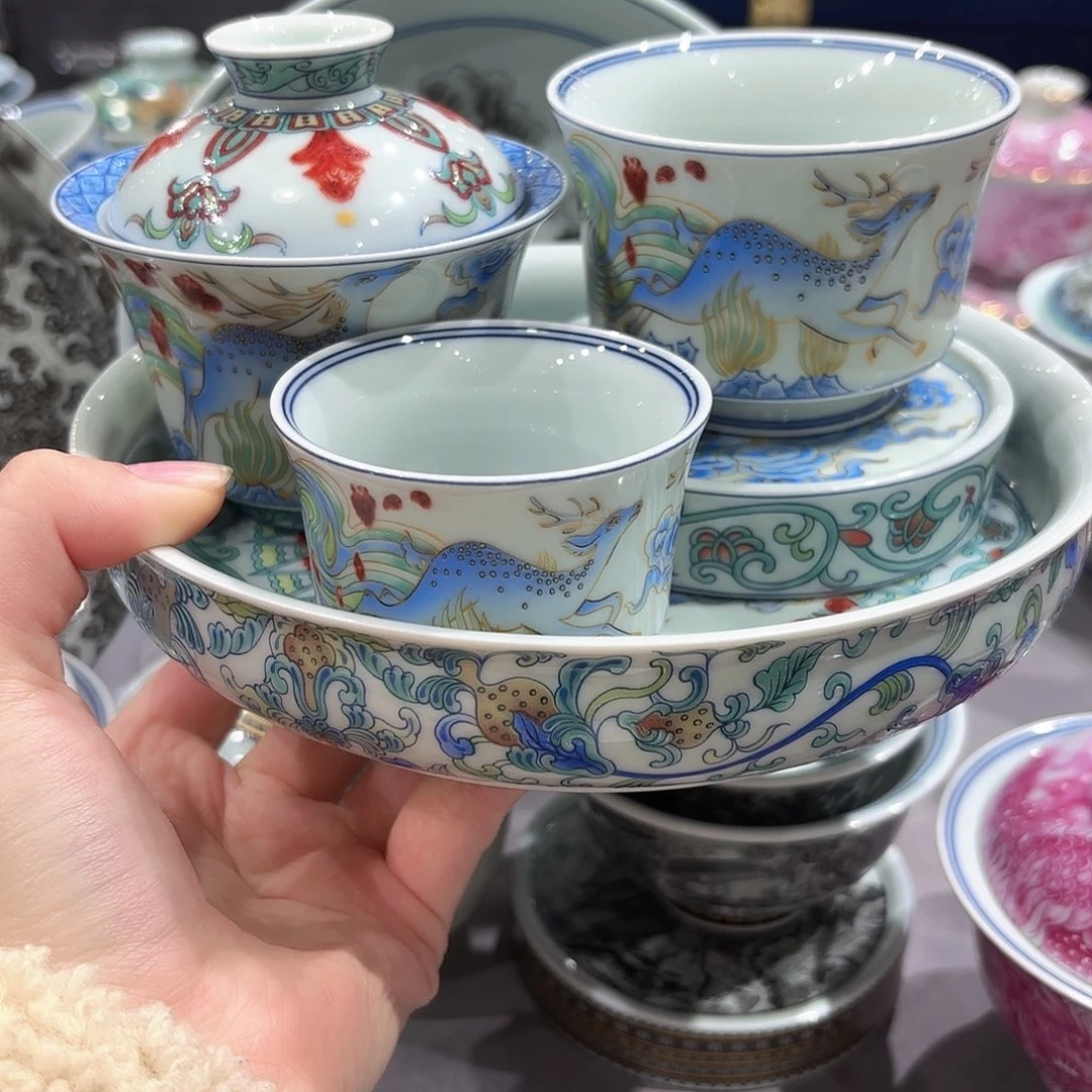 瓷片景德镇瓷器精品陈列