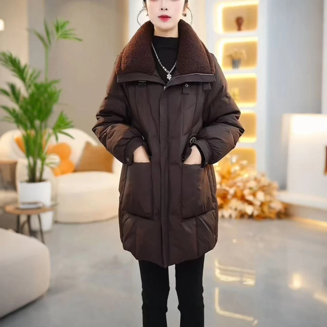 仟慕POLO领宽松加厚羽绒服女2025冬季保暖白鸭绒妈妈装休闲外套潮