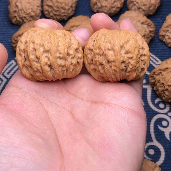 文玩核桃吊坠狗***猫