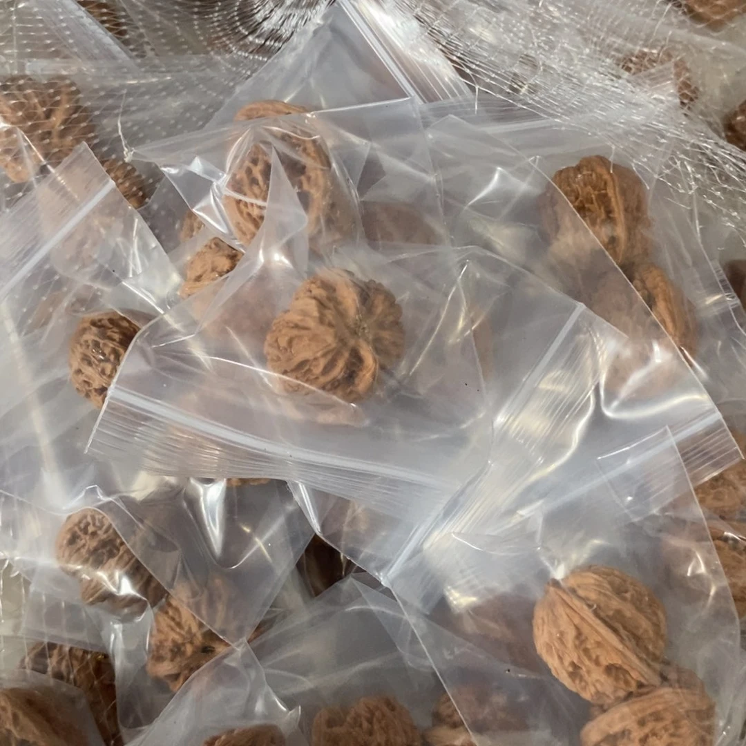 文玩核桃吊坠天眼